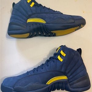 Air Jordan 12 Michigan
